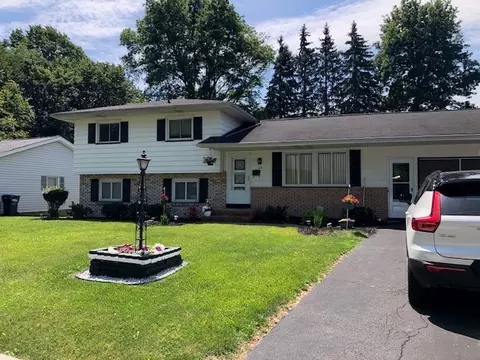 63 Noel Dr, Gates, NY 14606