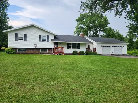 1424 Reed Rd, Chili, NY 14546