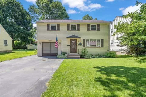 975 Whitlock Rd, Irondequoit, NY 14609