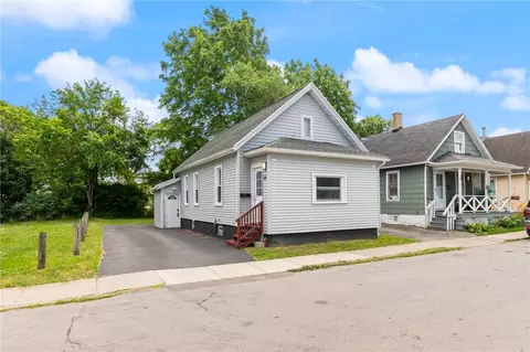 34 Klueh St, Rochester, NY 14611