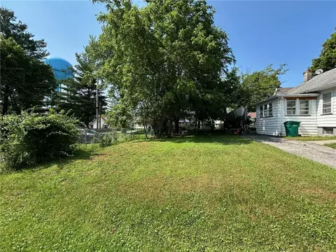 Exterior - 472 Seneca Rd, Irondequoit, NY 14622 photo 7 of 7
