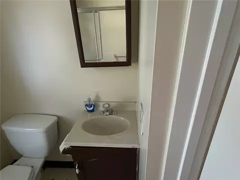 Bath - 472 Seneca Rd, Irondequoit, NY 14622 photo 1 of 4