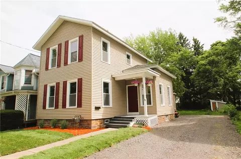 38 Spring St, Sweden, NY 14420