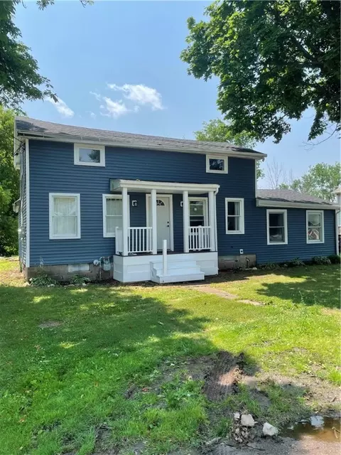 16562 Ridge Rd, Murray, NY 14470