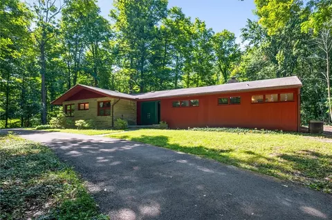 1455 Ayrault Rd, Perinton, NY 14450