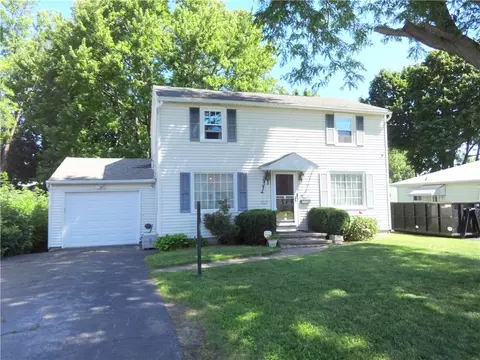 379 Liberty Ave, Irondequoit, NY 14622