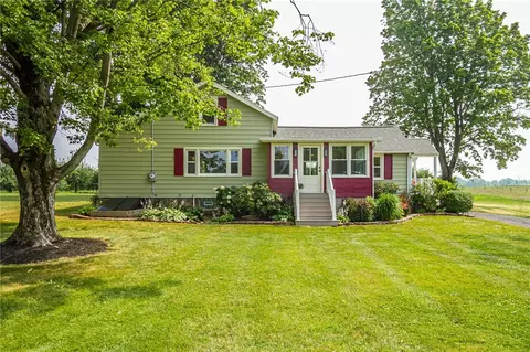 3456 Shepherd Rd, Williamson, NY 14589