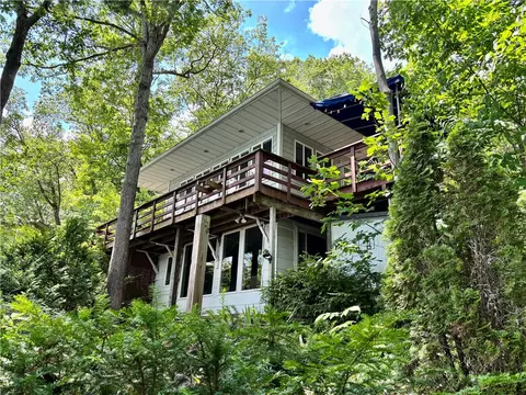 8111 E Bluff Dr, Jerusalem, NY 14527