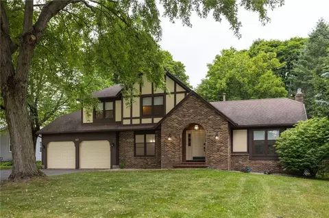 107 Briar Wood Ln, Greece, NY 14626