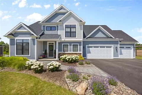 89 Copper Beech Run, Perinton, NY 14450