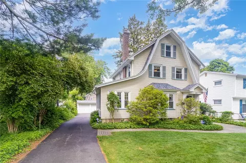 23 Hathaway Rd, Irondequoit, NY 14617