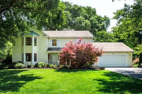 47 Stonington Dr, Pittsford, NY 14534
