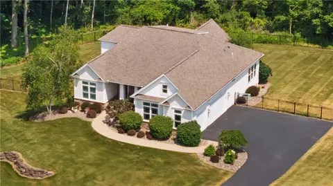 863 Bel Arbor Dr, Victor, NY 14564