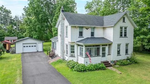 1553 Church Rd, Hamlin, NY 14464