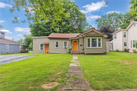 93 Catherine St, Lyons, NY 14489