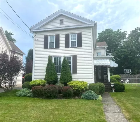 73 Platt St, Hornell, NY 14843