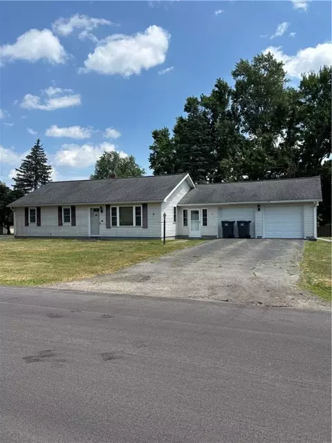 12 Willow St, Big Flats, NY 14814