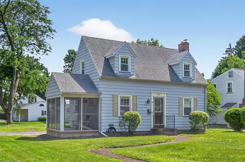 245 Worthington Rd, Irondequoit, NY 14622