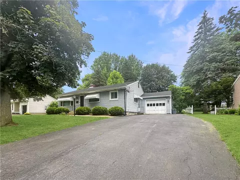 32 Abeling St, Canajoharie, NY 13317
