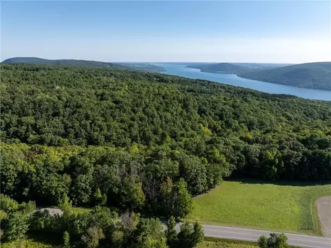 S Gannett Hill Road, South Bristol, NY 14512