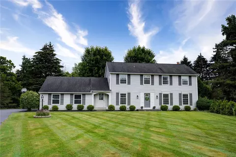 30 Copper Woods, Pittsford, NY 14534