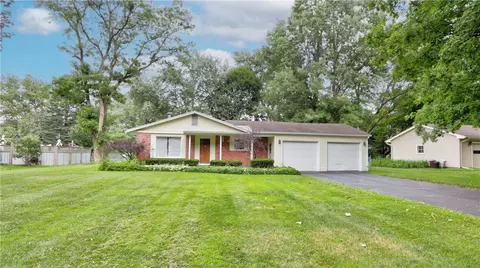 470 Marsh Rd, Pittsford, NY 14534