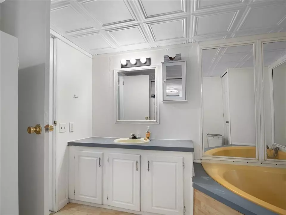 Bath - 10396 Linwood Rd N, Le Roy, NY 14482 photo 2 of 5