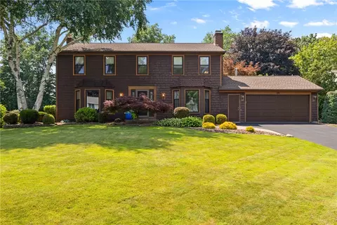 59 Pearson Ln, Greece, NY 14612