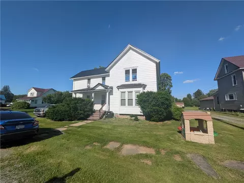 10 Mcclellan Ave, Mount Jewett, PA 16740
