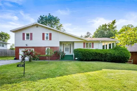 403 Pardee Rd, Irondequoit, NY 14609