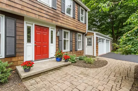 2 Burr Oak Dr, Pittsford, NY 14534