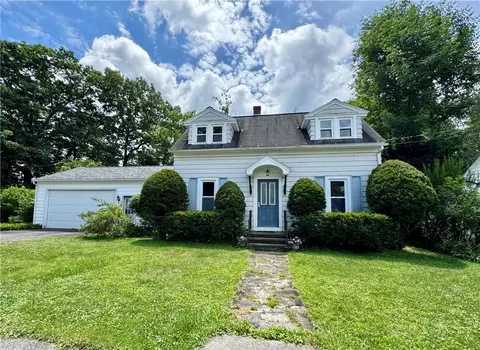 26 S Belmont Cir, Oneonta, NY 13820