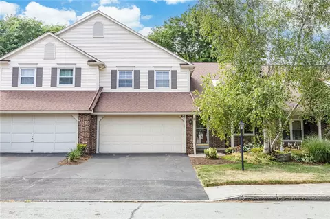 44 Marquette Dr, Rochester, NY 14618