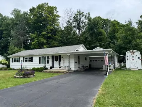 8 Park Ln, Wellsville, NY 14895