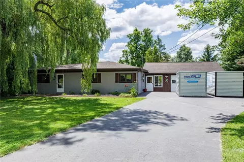 801 Brook Rd, Chili, NY 14546