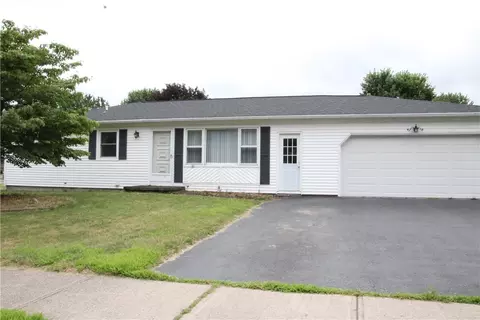 113 Cindy Ln, Greece, NY 14626