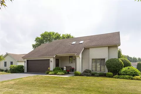 20 Chiswick Dr, Riga, NY 14428