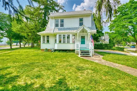 440 Genesee Park Blvd, Rochester, NY 14619
