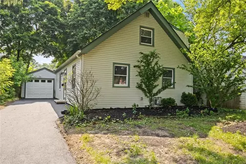 315 Estall Rd, Greece, NY 14616