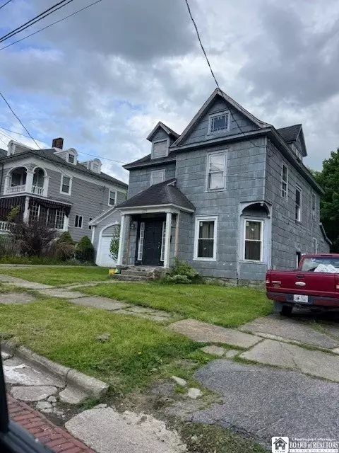 230 Crossman St, Jamestown, NY 14701
