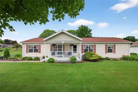 7219 Apple St, Bath, NY 14810