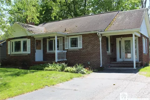 410 Chestnut St, Pomfret, NY 14063