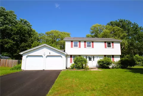 24 Lexington Pkwy, Chili, NY 14624