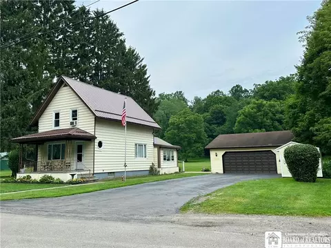 15333 Armes Ct, Gowanda, NY 14070