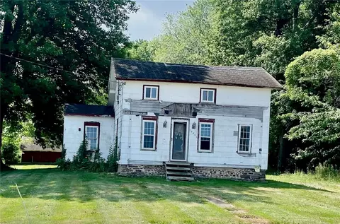 10276 Roosevelt Hwy, Yates, NY 14098