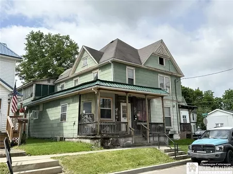 323 Newland Ave, Jamestown, NY 14701