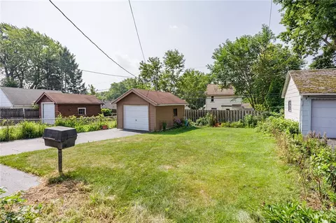 121 Harwick Rd, Irondequoit, NY 14609 photo 32