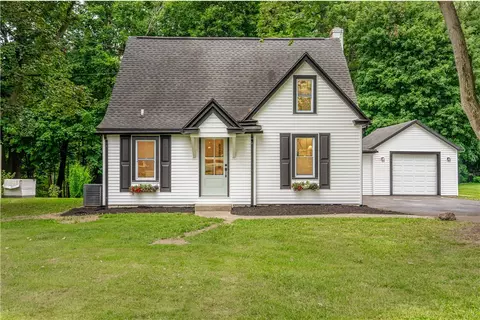 166 Whitney Rd, Perinton, NY 14526