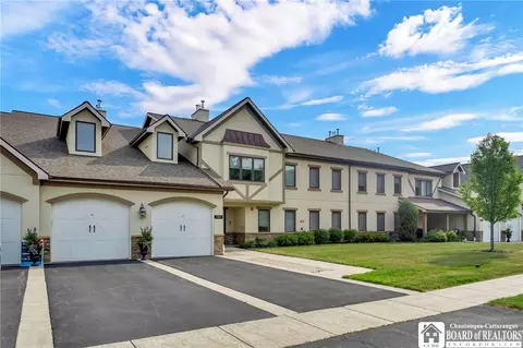 743 Legacy Dr #209, Lewiston, NY 14092