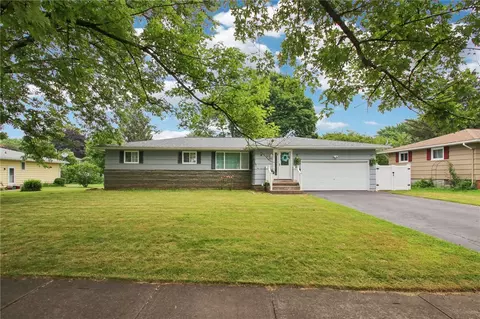 4 Drexel Dr, Gates, NY 14606